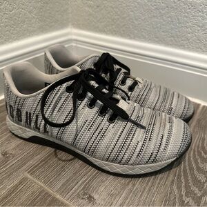NOBULL Gray and Black Outwork Trainers men’s 7 women’s 8.5